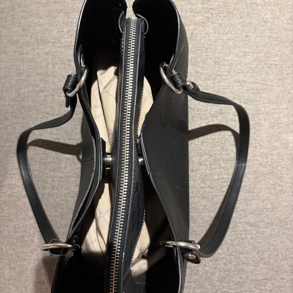 Steve Madden Tote Bag - Picture 5 of 16